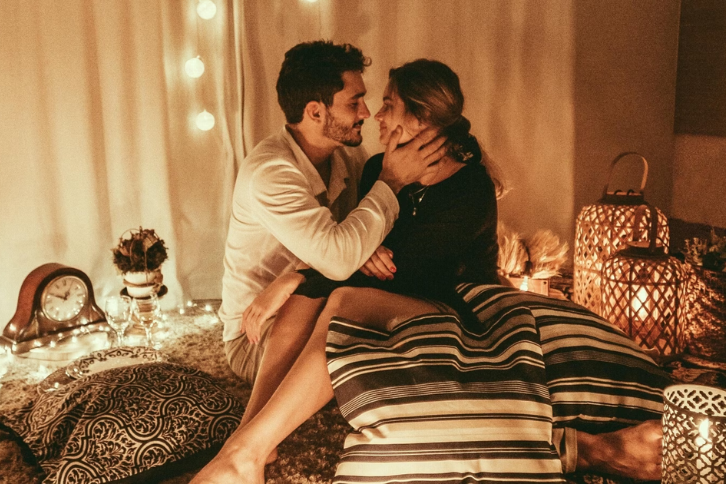 Top 5 Zodiac Signs That Crave Physical Touch in Relationships